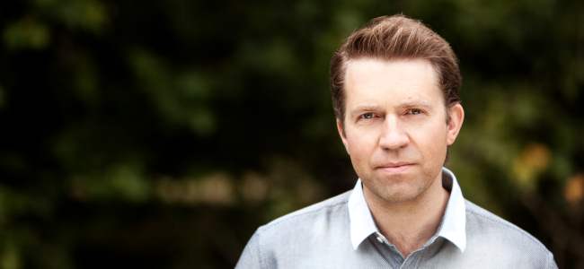 width_650.height_300.mode_FillAreaWithCrop.pos_Default.color_White