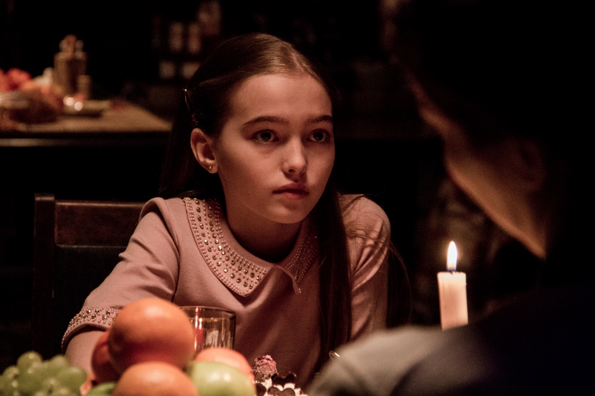 v-roli-lizy-anastasiya-bezrukova-1200x800